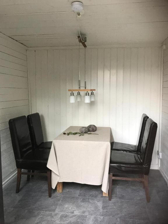 Lillemyrsgarden Guest House Forshaga ภายนอก รูปภาพ